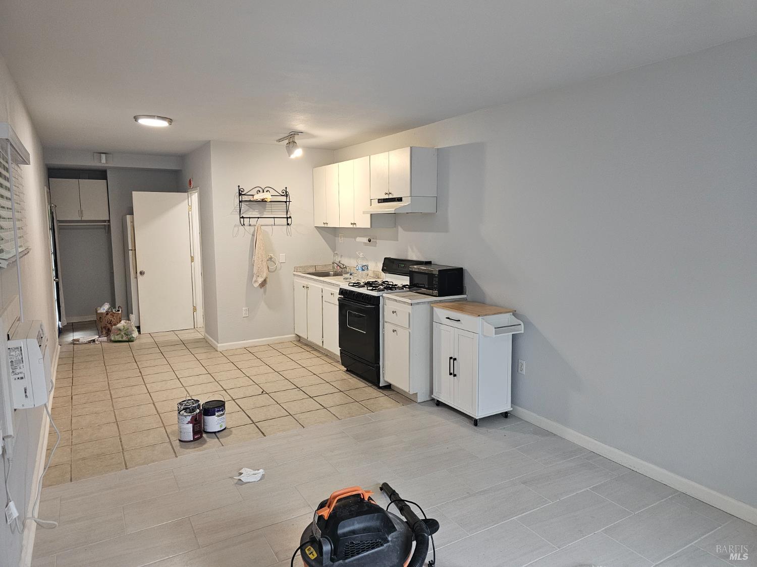 Detail Gallery Image 3 of 7 For 4062 Encina Dr a,  Napa,  CA 94558 - 1 Beds | 2 Baths