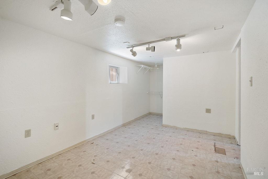 Detail Gallery Image 25 of 36 For 185 Baxter St, Vallejo,  CA 94590 - 2 Beds | 1 Baths