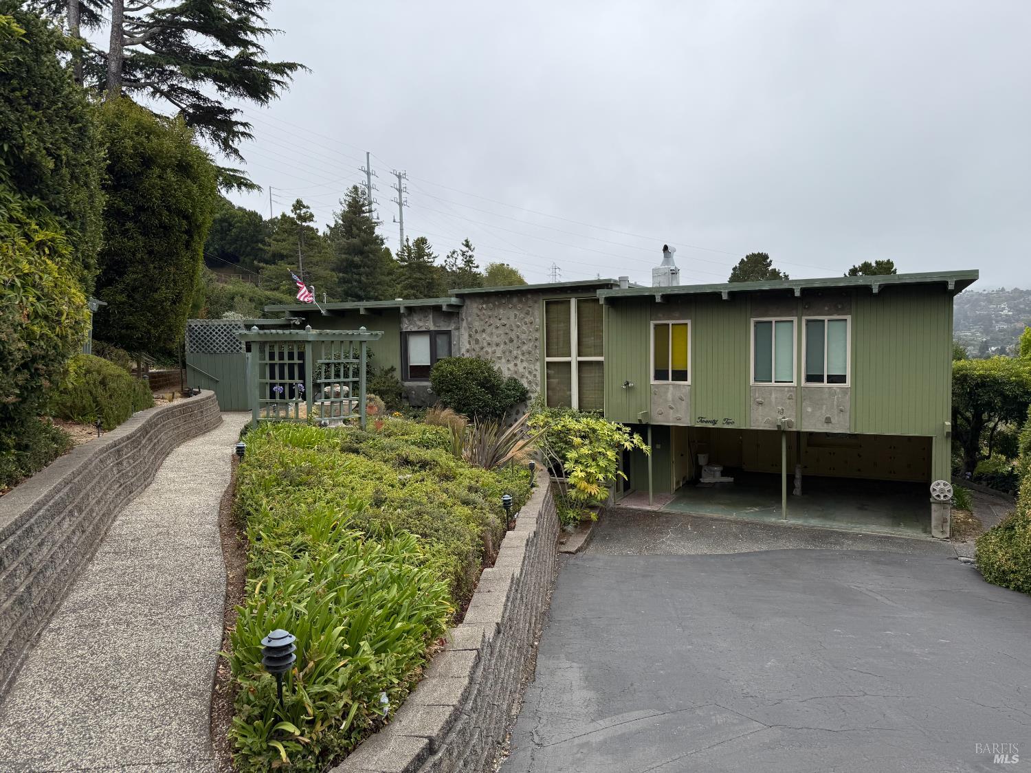 Detail Gallery Image 2 of 2 For 22 Keats Dr, Mill Valley,  CA 94941 - 3 Beds | 2 Baths