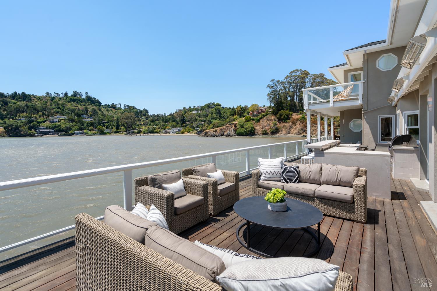 Detail Gallery Image 33 of 40 For 79 Trinidad Dr, Tiburon,  CA 94920 - 5 Beds | 4/1 Baths