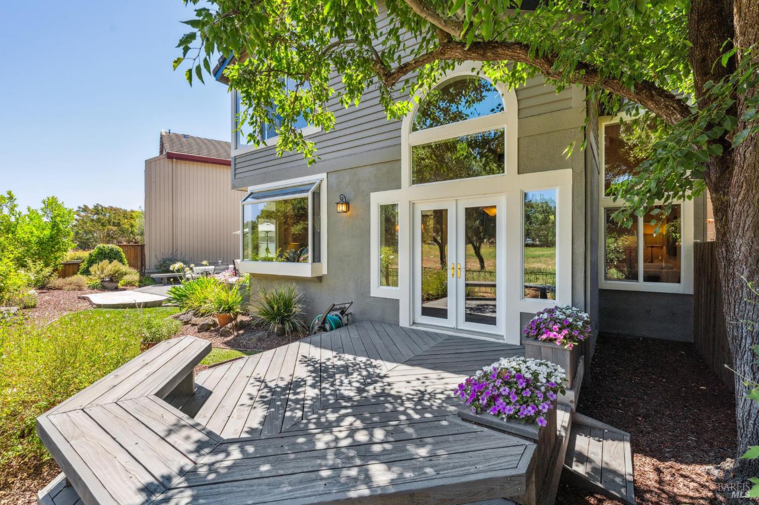 Detail Gallery Image 24 of 43 For 12 Birnam Wood Ct, Petaluma,  CA 94954 - 3 Beds | 2/1 Baths