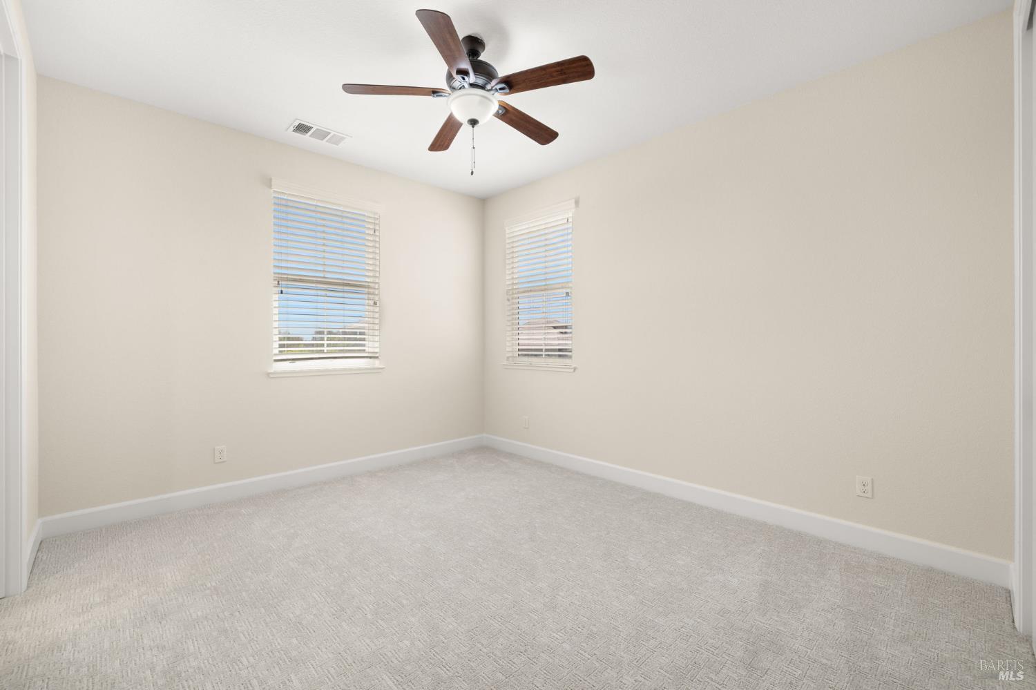 Detail Gallery Image 40 of 88 For 685 Elderberry Loop, Vacaville,  CA 95688 - 5 Beds | 4/1 Baths