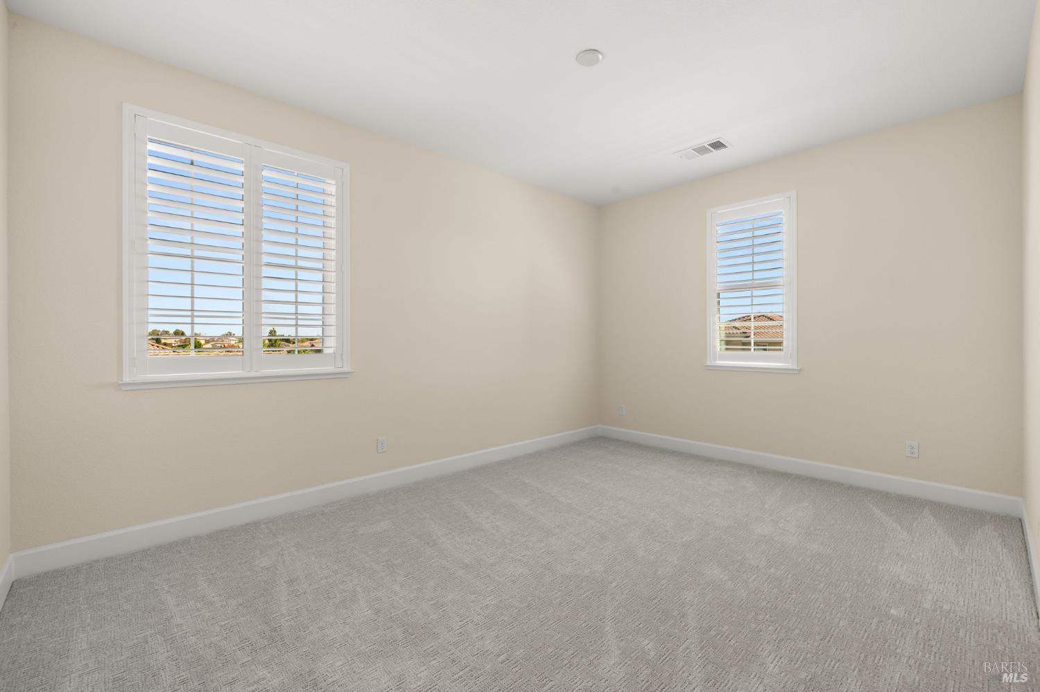 Detail Gallery Image 43 of 88 For 685 Elderberry Loop, Vacaville,  CA 95688 - 5 Beds | 4/1 Baths