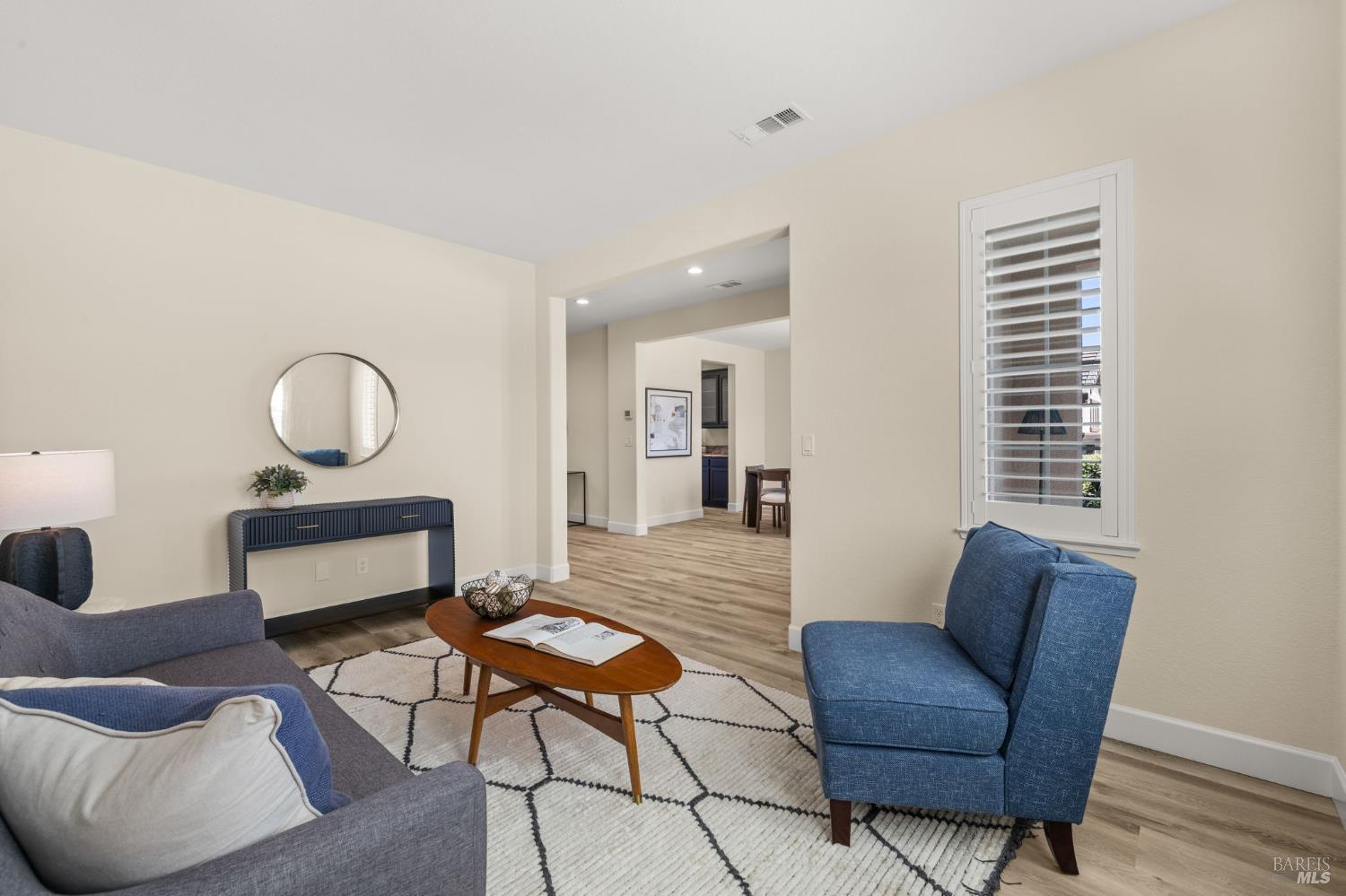 Detail Gallery Image 8 of 88 For 685 Elderberry Loop, Vacaville,  CA 95688 - 5 Beds | 4/1 Baths