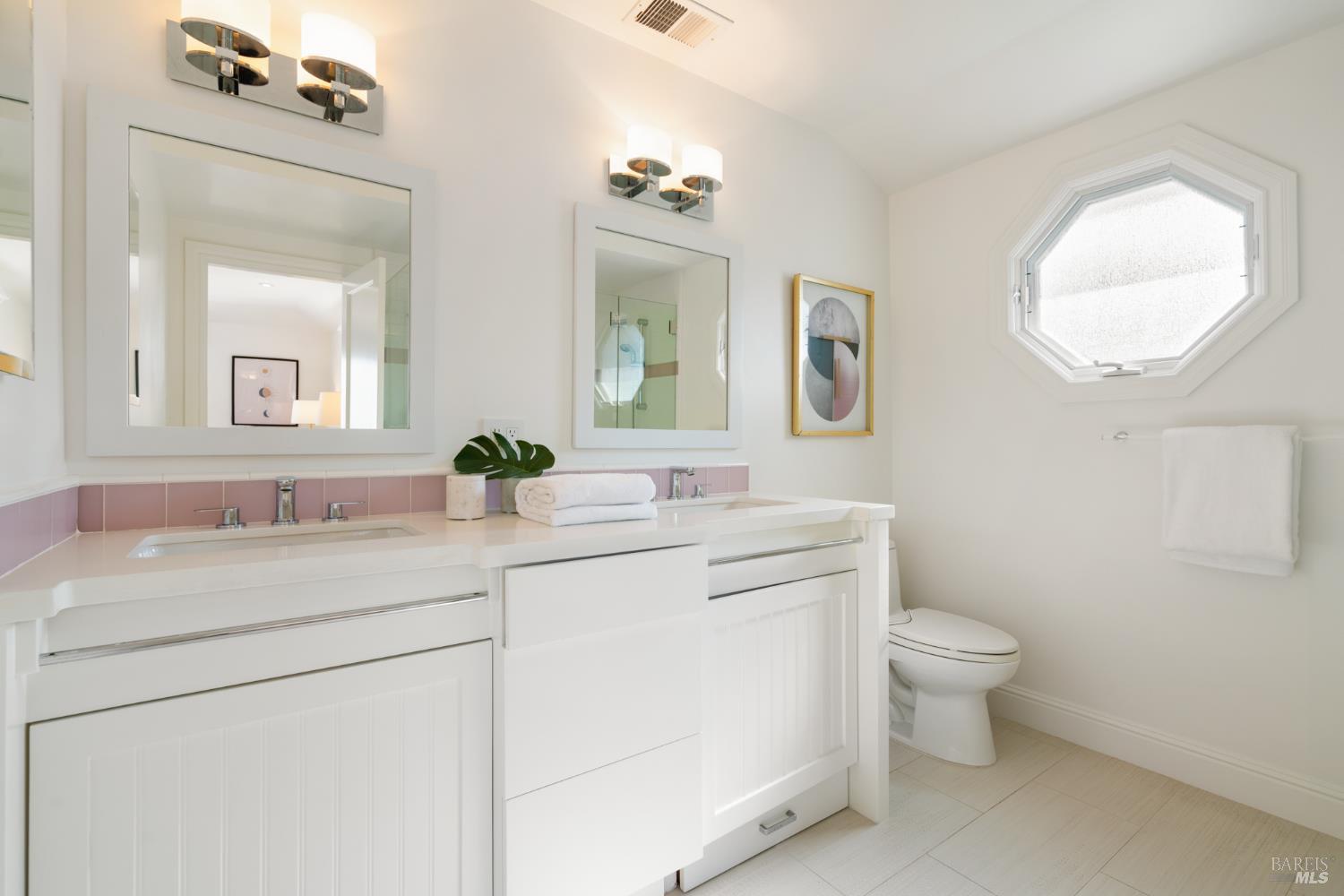 Detail Gallery Image 27 of 40 For 79 Trinidad Dr, Tiburon,  CA 94920 - 5 Beds | 4/1 Baths