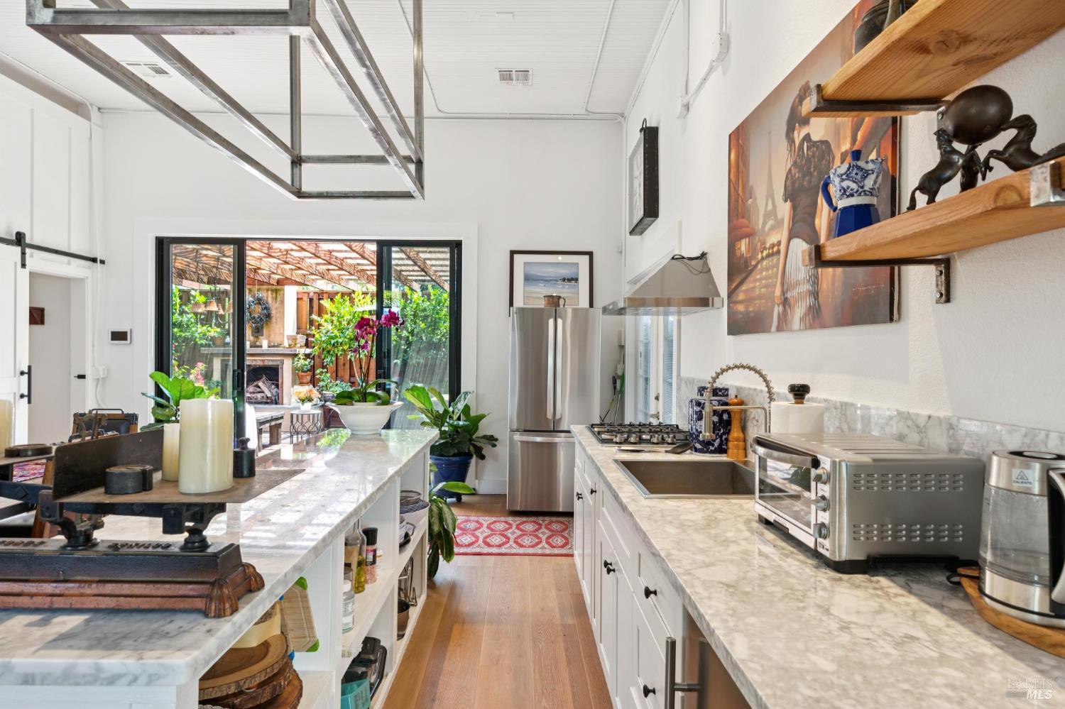 Detail Gallery Image 11 of 43 For 307 Bodega Ave, Petaluma,  CA 94952 - 2 Beds | 2 Baths