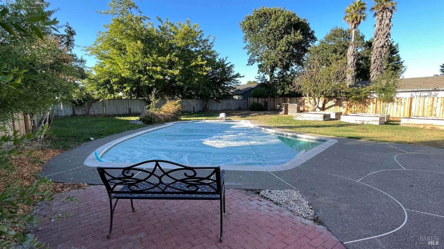 Detail Gallery Image 12 of 16 For 2417 San Joaquin Ct, Santa Rosa,  CA 95401 - 4 Beds | 2 Baths