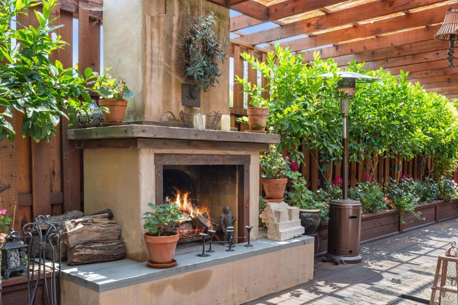 Detail Gallery Image 38 of 43 For 307 Bodega Ave, Petaluma,  CA 94952 - 2 Beds | 2 Baths