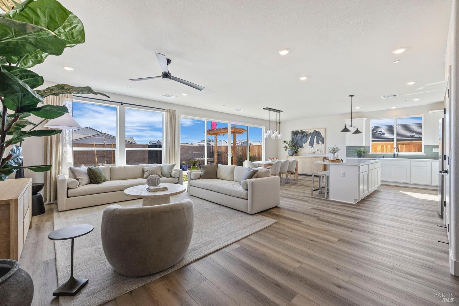 Detail Gallery Image 21 of 55 For 969 Carroll Way, Vacaville,  CA 95687 - 4 Beds | 2 Baths