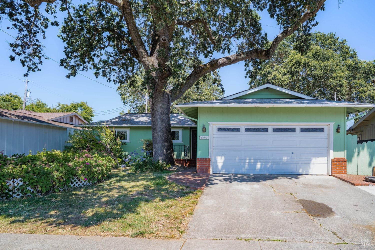 Detail Gallery Image 2 of 27 For 3042 Beecham St, Napa,  CA 94558 - 3 Beds | 2 Baths