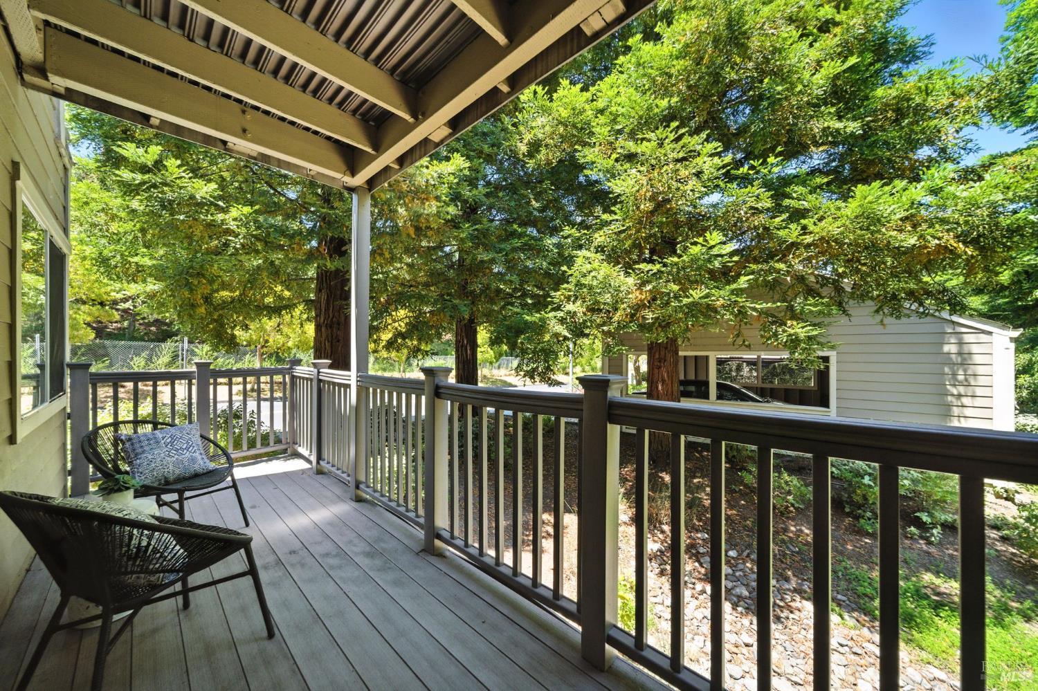 Detail Gallery Image 8 of 29 For 115 Koch Rd, Corte Madera,  CA 94925 - 2 Beds | 2 Baths