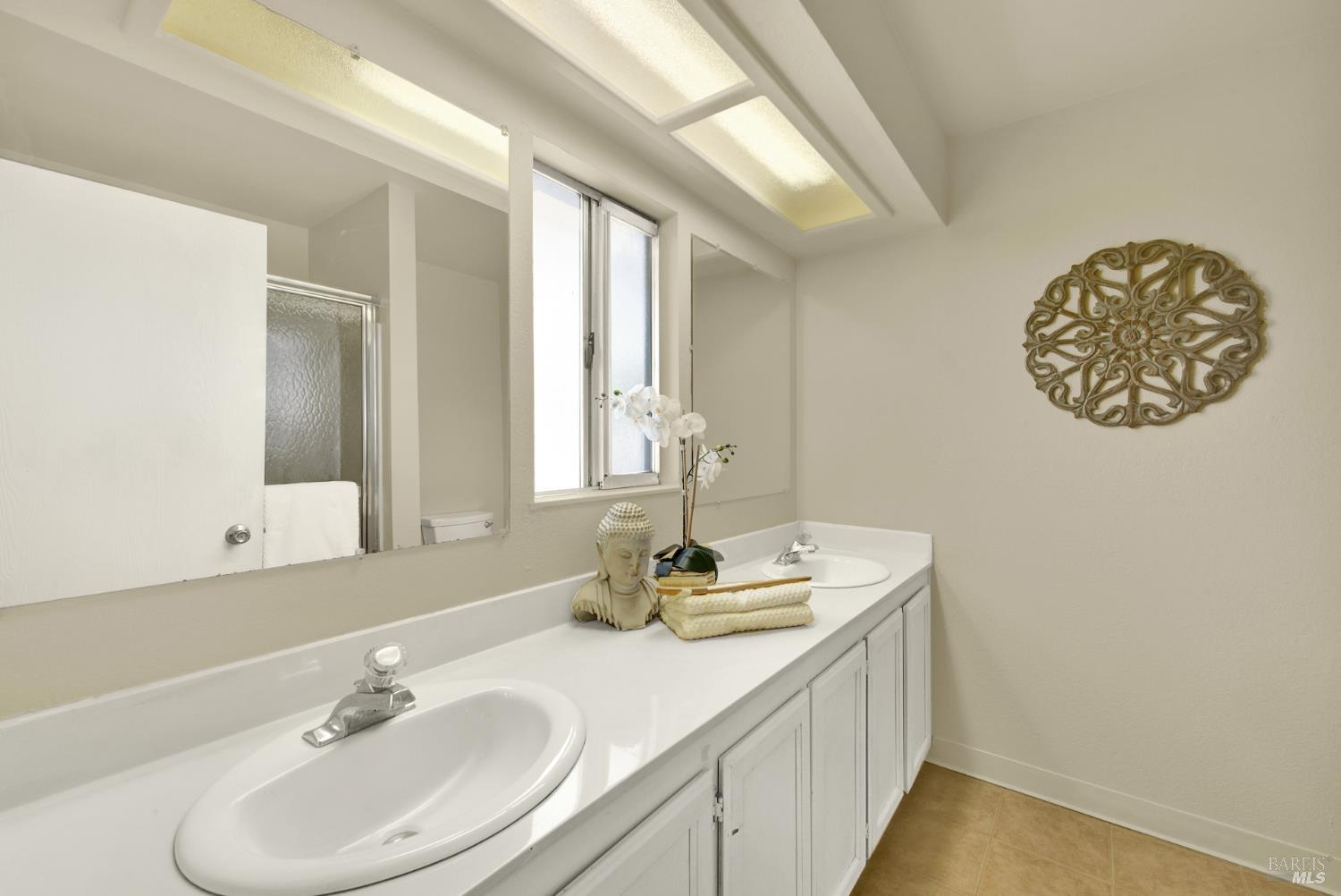 Detail Gallery Image 25 of 31 For 208 Waterford Dr, Vacaville,  CA 95688 - 3 Beds | 2 Baths
