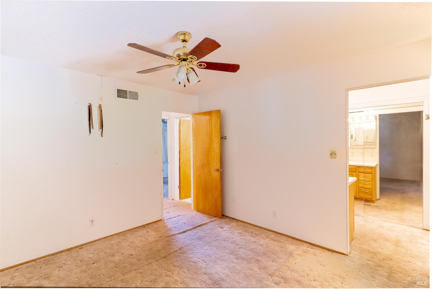 Detail Gallery Image 9 of 27 For 3042 Beecham St, Napa,  CA 94558 - 3 Beds | 2 Baths