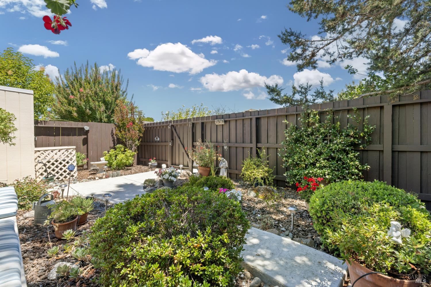 Detail Gallery Image 35 of 51 For 920 5th St #Q,  Sonoma,  CA 95476 - 2 Beds | 2 Baths
