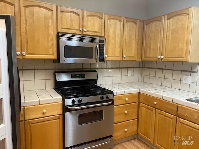 Detail Gallery Image 10 of 23 For 545 Keys Blvd, Clearlake Oaks,  CA 95423 - 3 Beds | 2 Baths