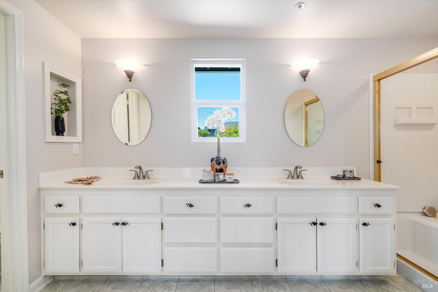 Detail Gallery Image 21 of 27 For 5 Capitola Ct, Napa,  CA 94559 - 3 Beds | 2/1 Baths
