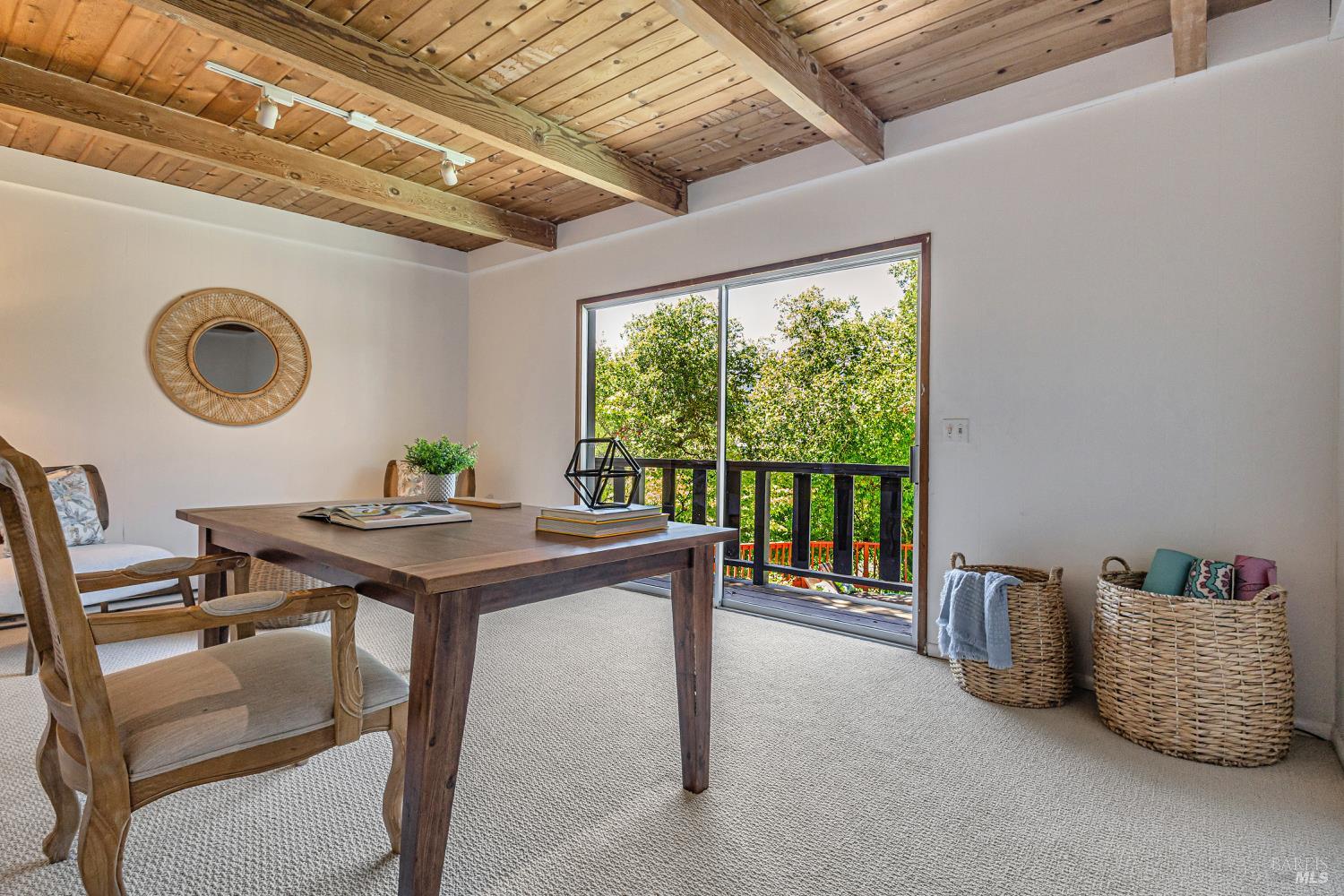 Detail Gallery Image 13 of 42 For 230 Del Casa Dr, Mill Valley,  CA 94941 - 4 Beds | 2/1 Baths