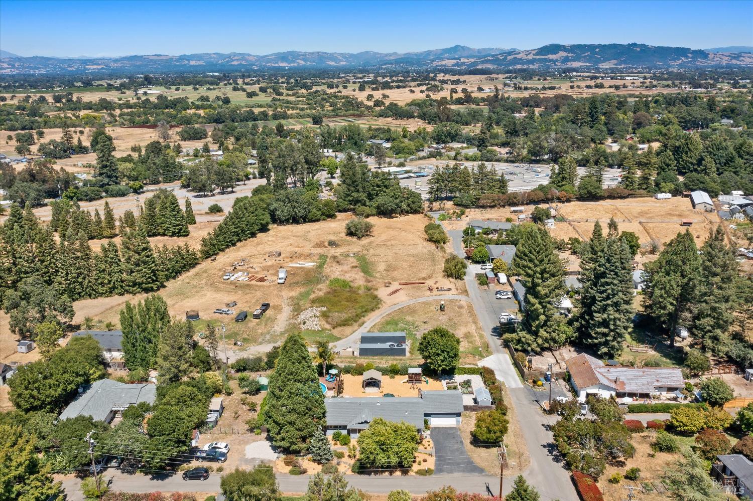 Detail Gallery Image 35 of 38 For 247 Greenwood Ter, Sebastopol,  CA 95472 - 3 Beds | 2 Baths