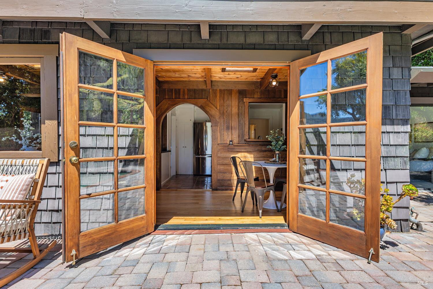 Detail Gallery Image 18 of 42 For 230 Del Casa Dr, Mill Valley,  CA 94941 - 4 Beds | 2/1 Baths