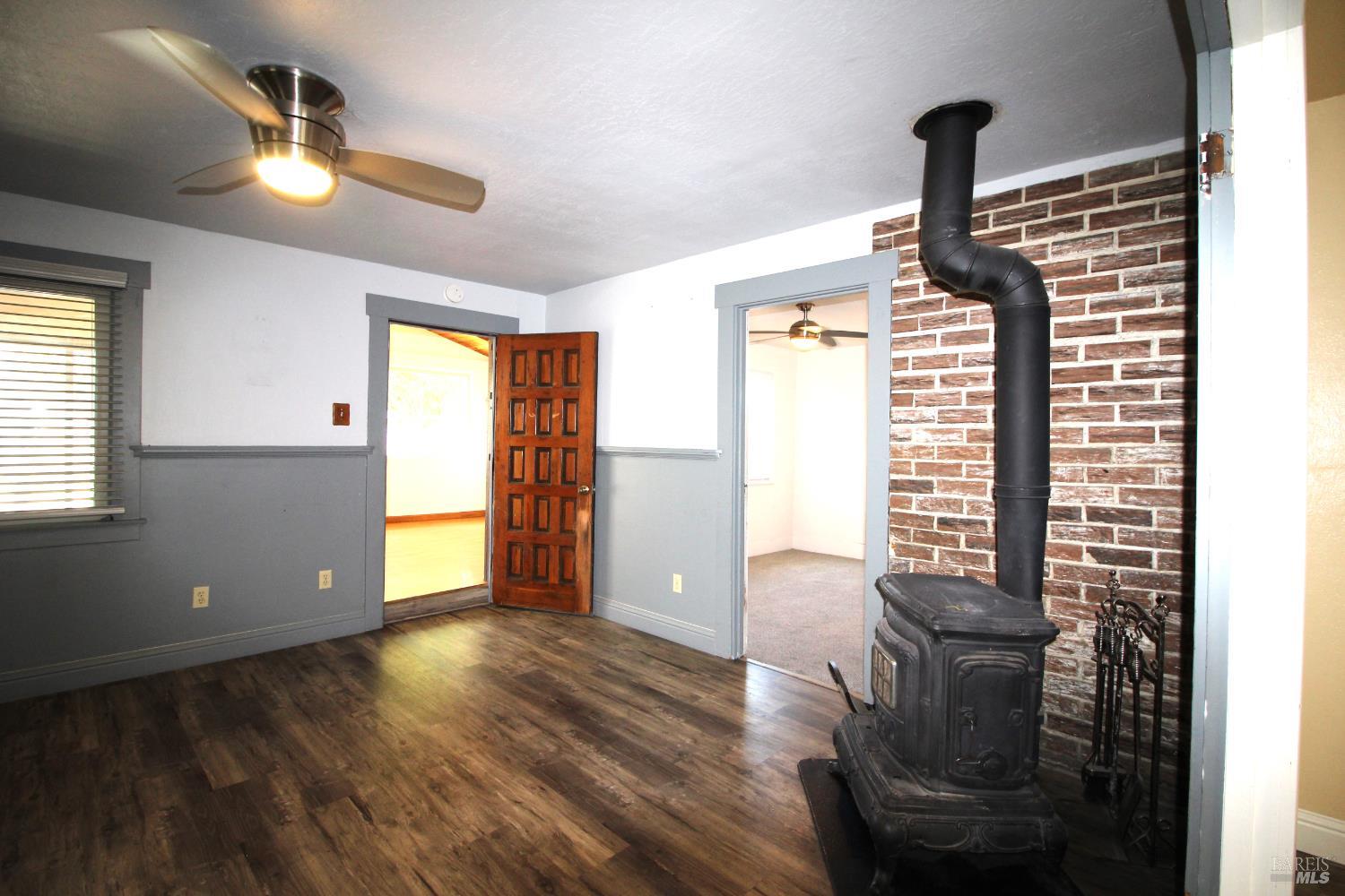 Detail Gallery Image 6 of 27 For 206 Woodrow Ave, Vallejo,  CA 94591 - 3 Beds | 2 Baths