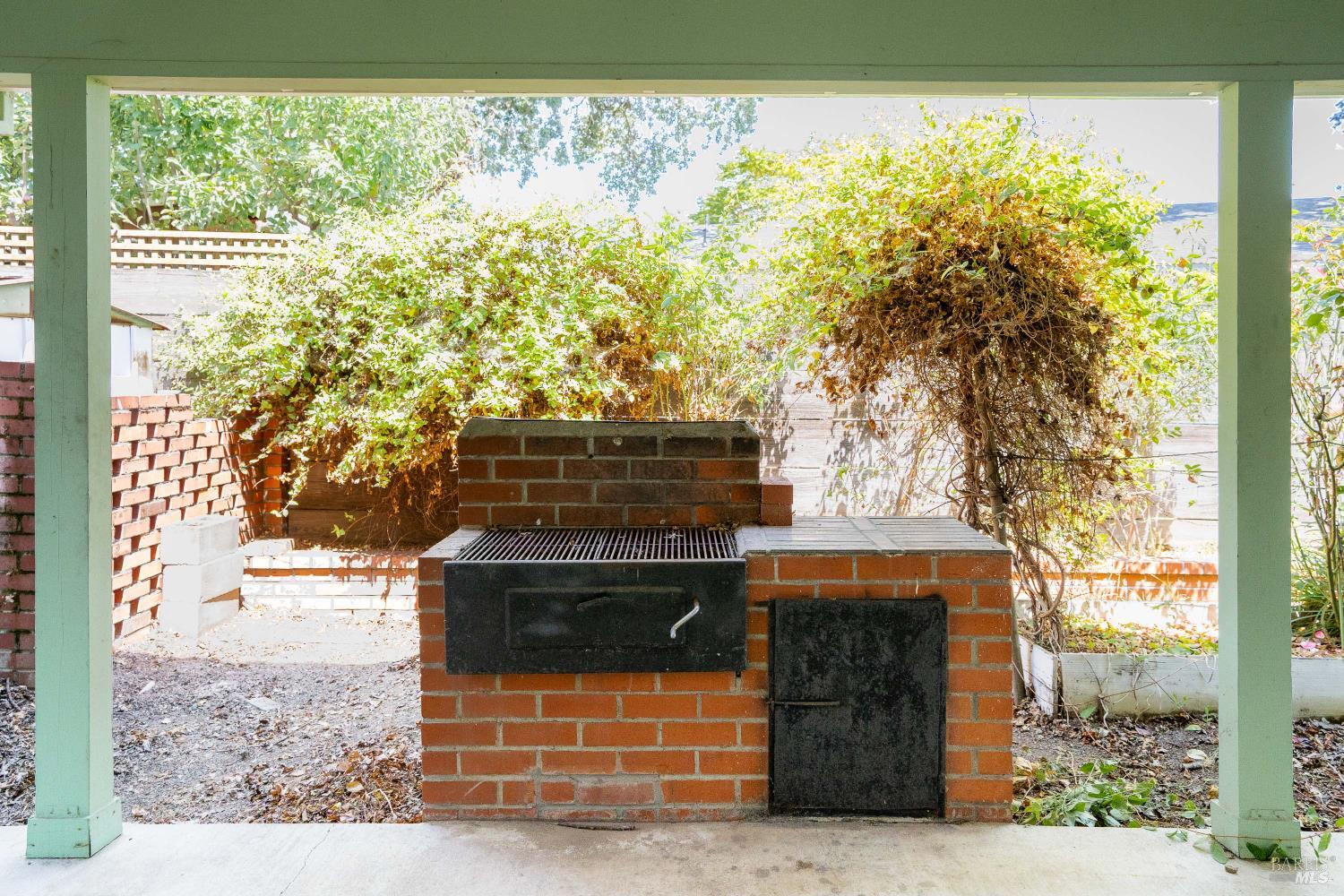 Detail Gallery Image 4 of 27 For 3042 Beecham St, Napa,  CA 94558 - 3 Beds | 2 Baths