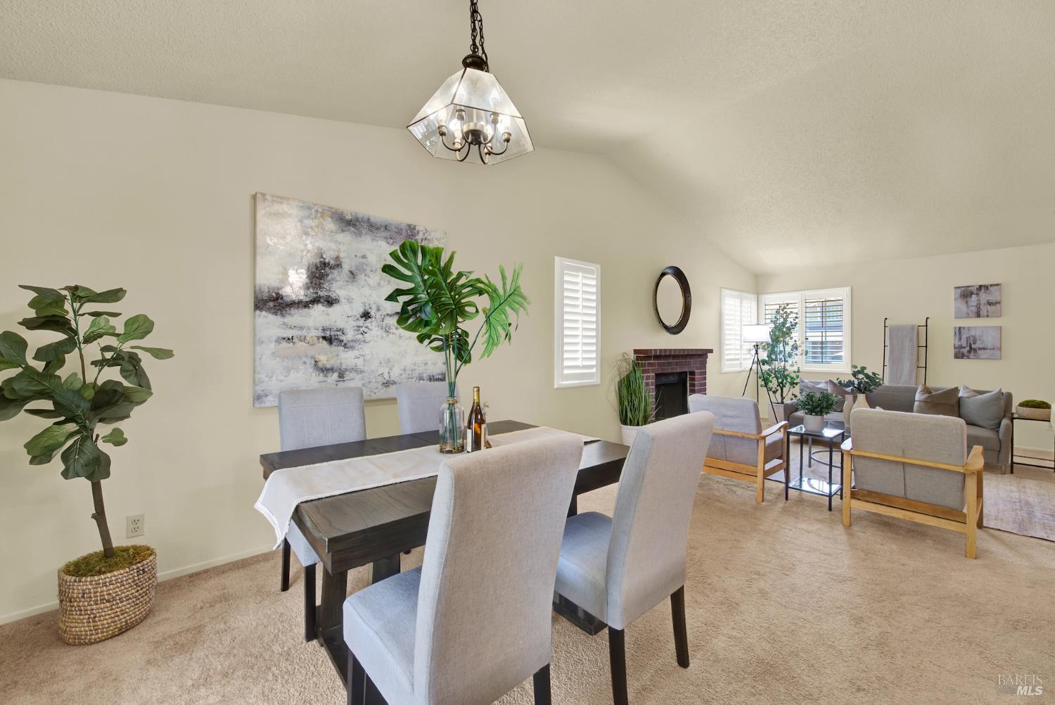 Detail Gallery Image 8 of 31 For 208 Waterford Dr, Vacaville,  CA 95688 - 3 Beds | 2 Baths