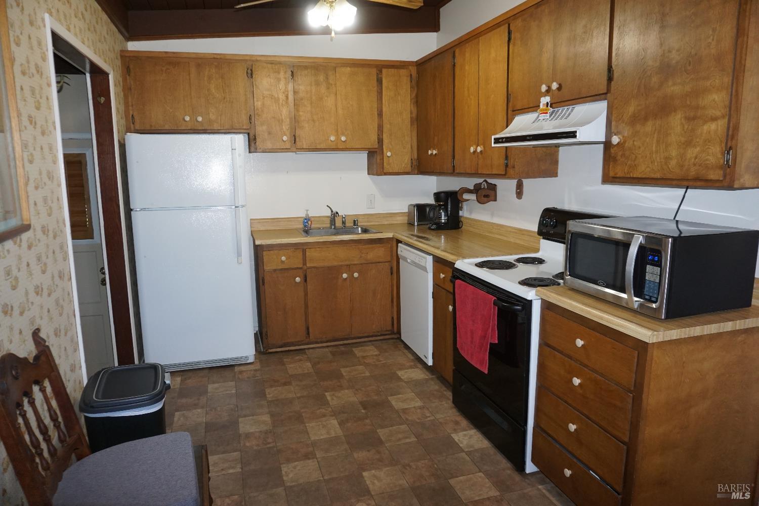 Detail Gallery Image 6 of 23 For 108 San Gorgonio Ave, Vallejo,  CA 94589 - 2 Beds | 1 Baths