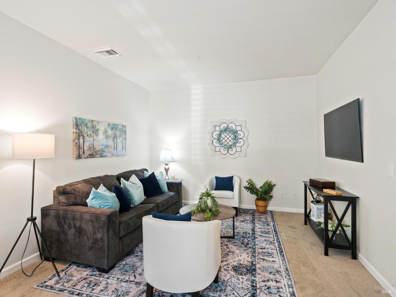 Detail Gallery Image 19 of 36 For 6761 Santero Way, Cotati,  CA 94931 - 3 Beds | 2 Baths
