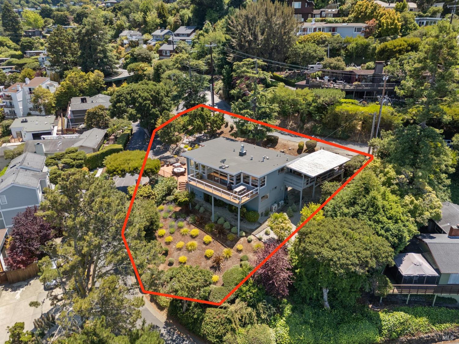 Detail Gallery Image 35 of 39 For 231 Cazneau Ave, Sausalito,  CA 94965 - 4 Beds | 3/1 Baths