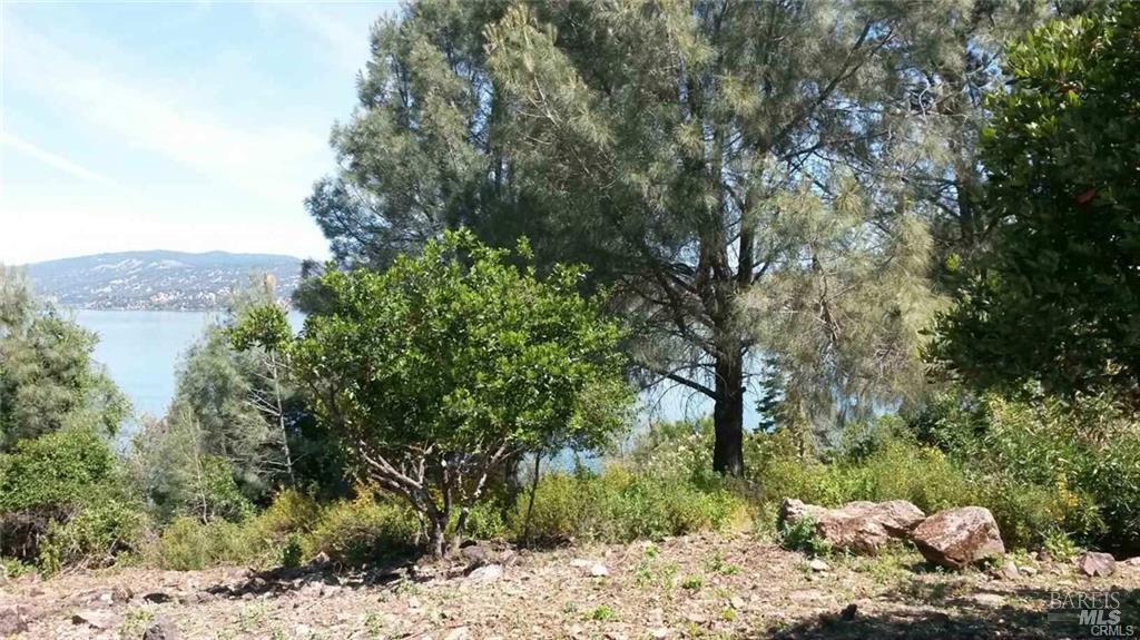 Detail Gallery Image 4 of 6 For 10508 Edgewater Dr, Kelseyville,  CA 95451 - – Beds | – Baths
