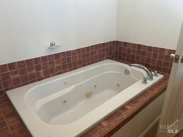 Detail Gallery Image 20 of 23 For 545 Keys Blvd, Clearlake Oaks,  CA 95423 - 3 Beds | 2 Baths