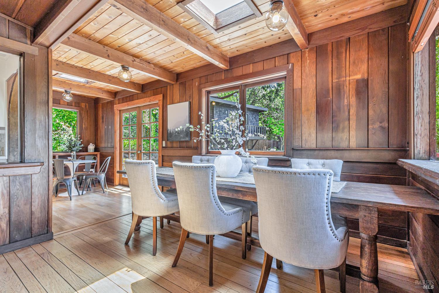 Detail Gallery Image 6 of 42 For 230 Del Casa Dr, Mill Valley,  CA 94941 - 4 Beds | 2/1 Baths