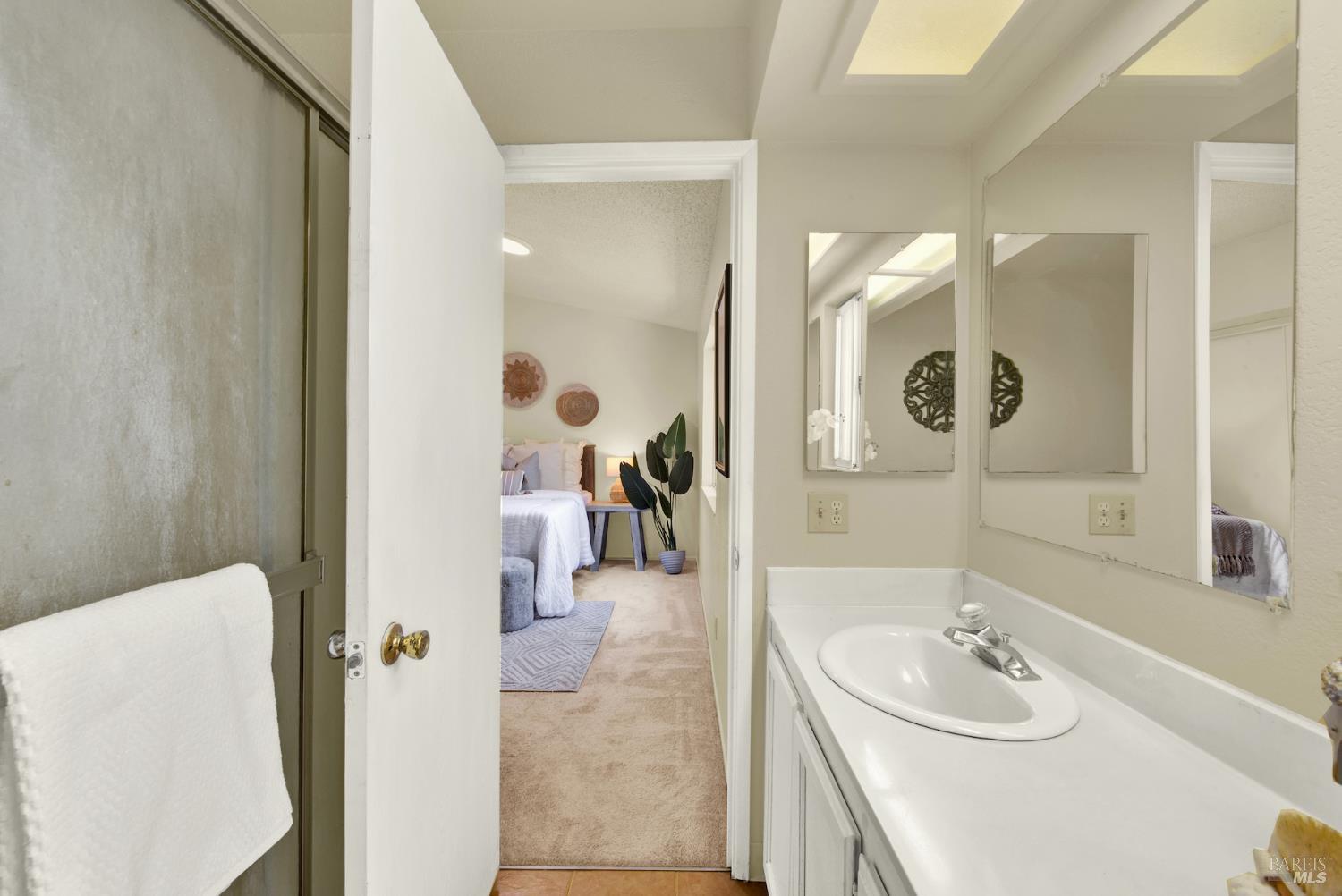 Detail Gallery Image 26 of 31 For 208 Waterford Dr, Vacaville,  CA 95688 - 3 Beds | 2 Baths