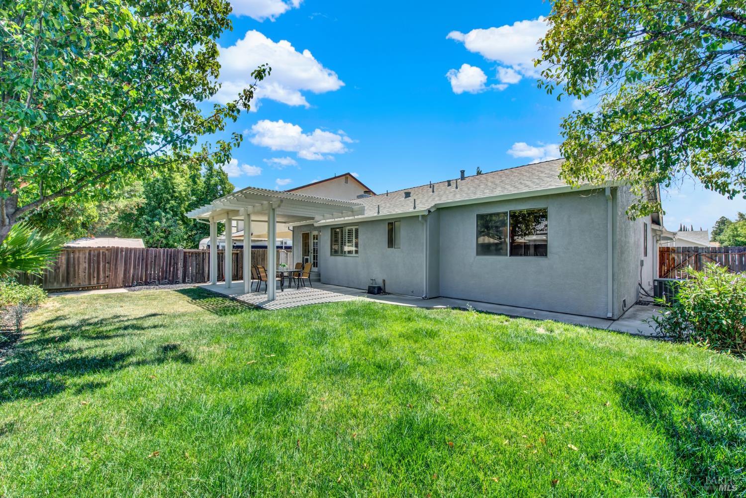 Detail Gallery Image 31 of 31 For 208 Waterford Dr, Vacaville,  CA 95688 - 3 Beds | 2 Baths