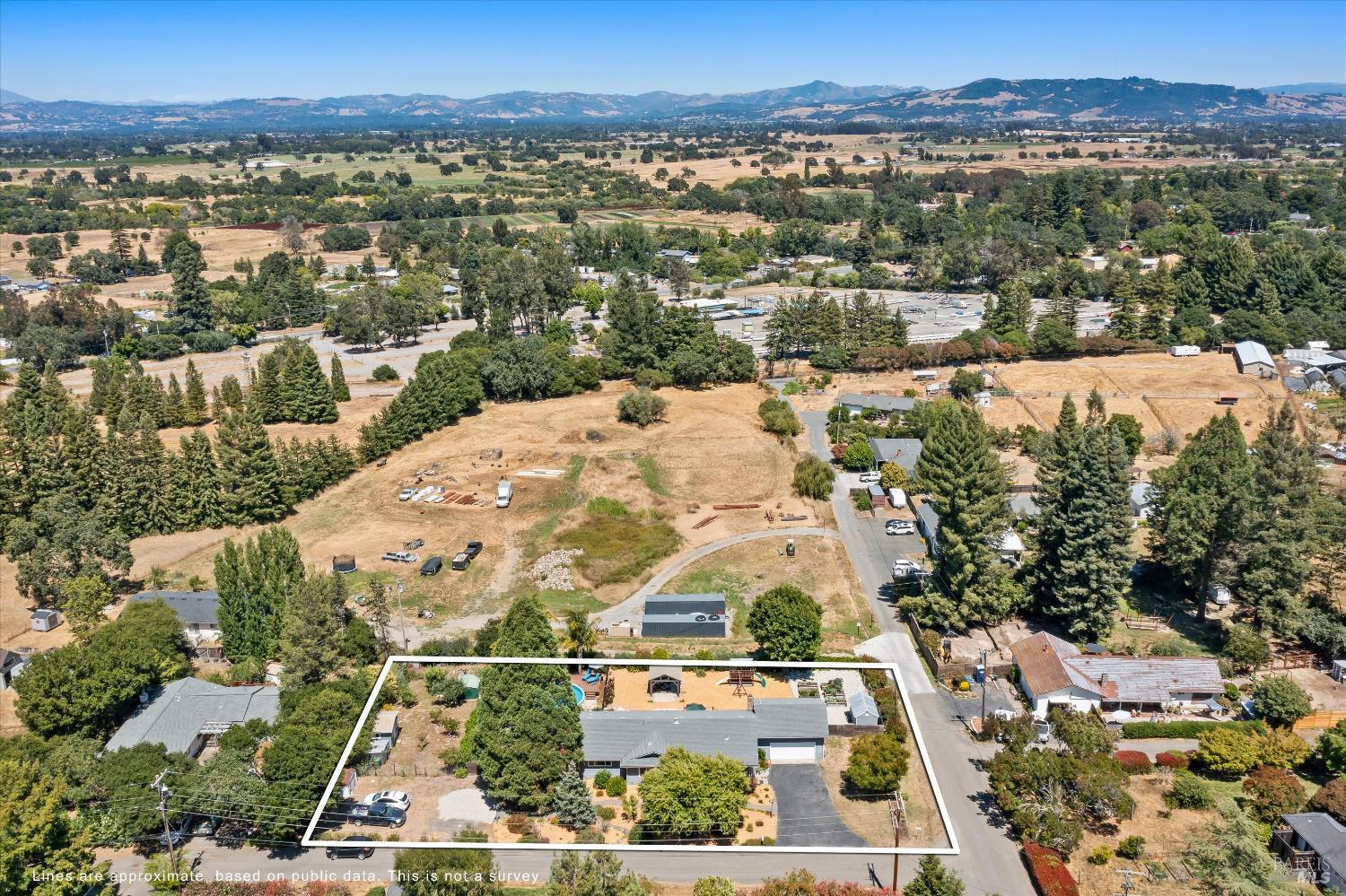 Detail Gallery Image 31 of 38 For 247 Greenwood Ter, Sebastopol,  CA 95472 - 3 Beds | 2 Baths
