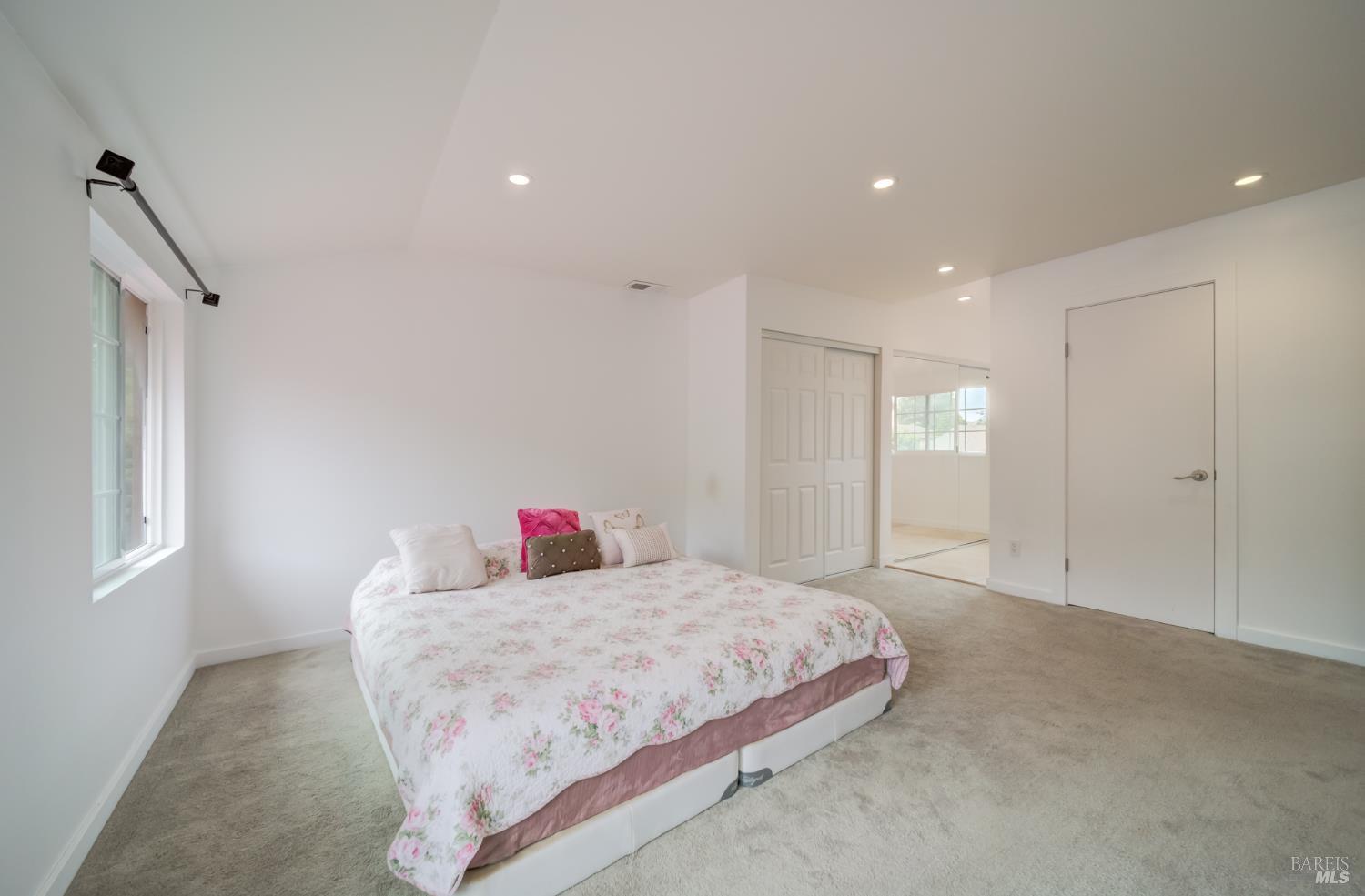 Detail Gallery Image 30 of 46 For 128 Newcastle Dr Dr, Vallejo,  CA 94591 - 4 Beds | 2/1 Baths