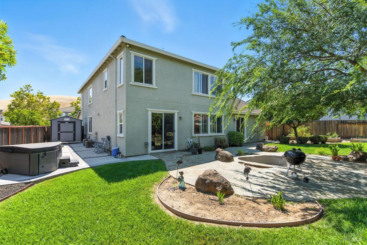 Detail Gallery Image 23 of 26 For 2320 Sanctuary Dr, Fairfield,  CA 94534 - 5 Beds | 4 Baths