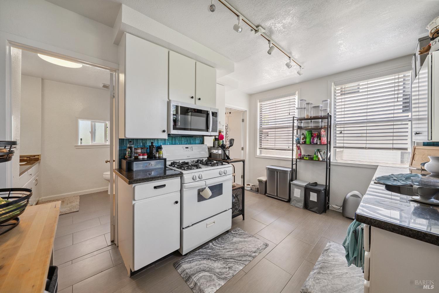 Detail Gallery Image 29 of 38 For 711 San Anselmo Ave, San Anselmo,  CA 94960 - – Beds | – Baths