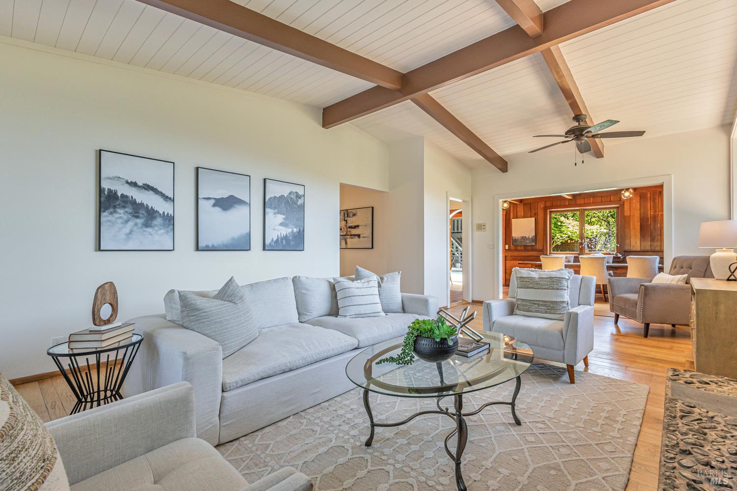 Detail Gallery Image 3 of 42 For 230 Del Casa Dr, Mill Valley,  CA 94941 - 4 Beds | 2/1 Baths