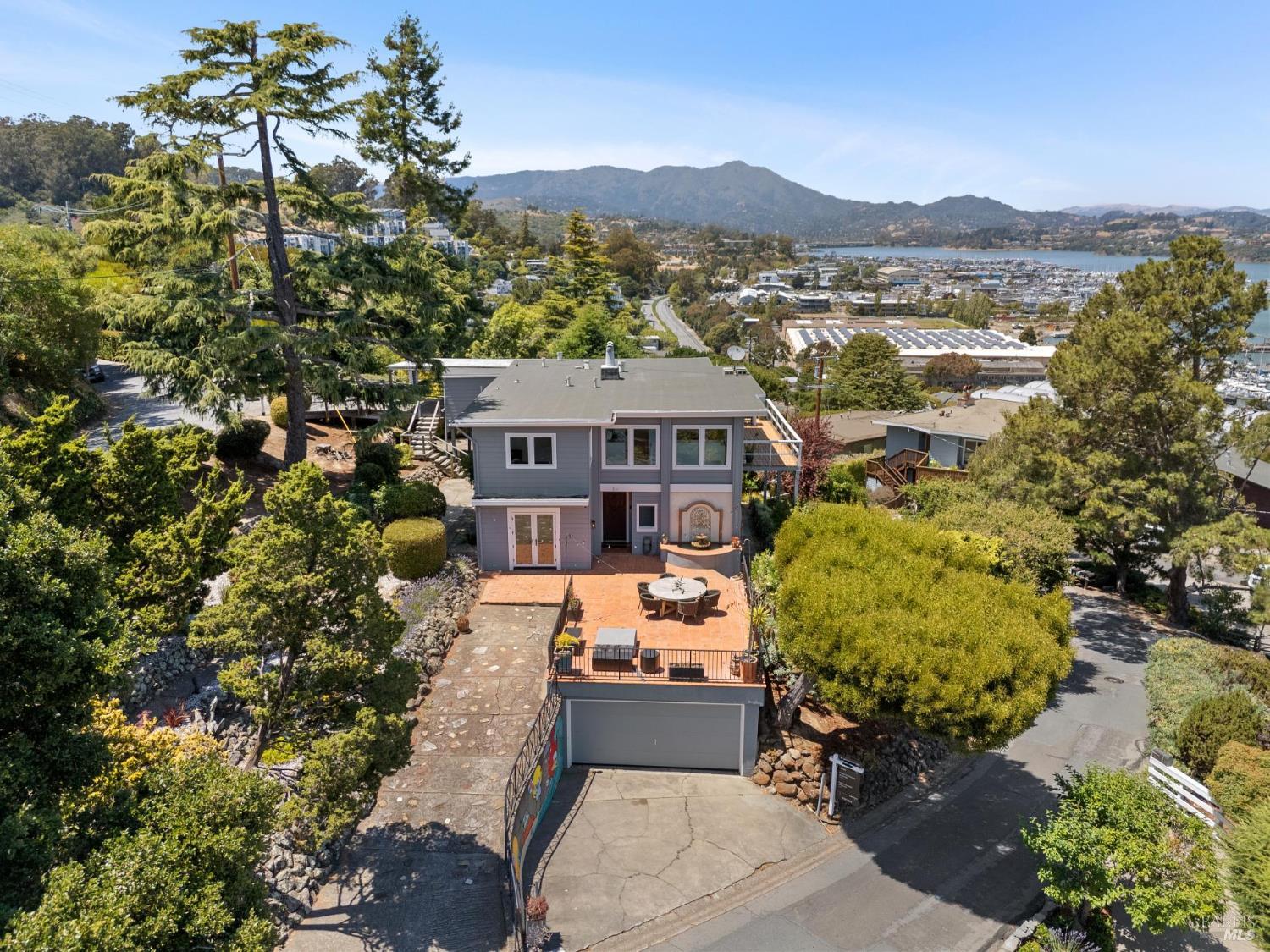 Detail Gallery Image 29 of 39 For 231 Cazneau Ave, Sausalito,  CA 94965 - 4 Beds | 3/1 Baths