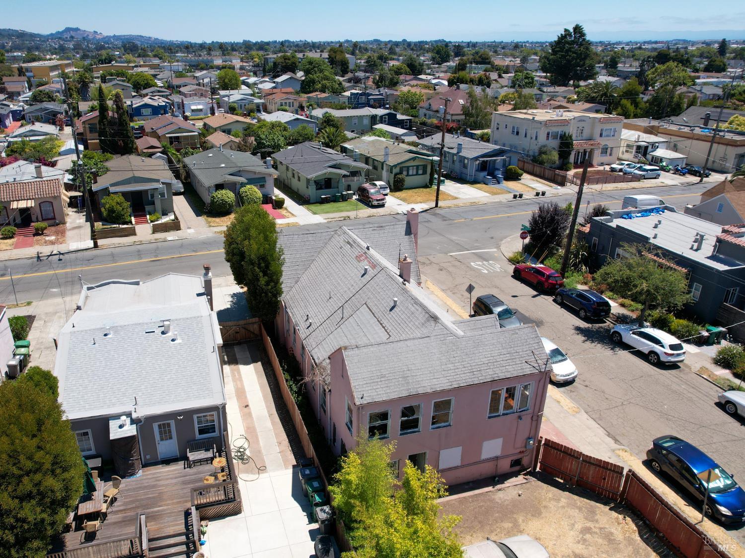 Detail Gallery Image 29 of 31 For 2901 Seminary Ave, Oakland,  CA 94605 - 4 Beds | 1/1 Baths