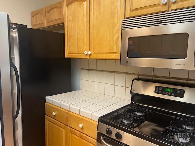 Detail Gallery Image 11 of 23 For 545 Keys Blvd, Clearlake Oaks,  CA 95423 - 3 Beds | 2 Baths