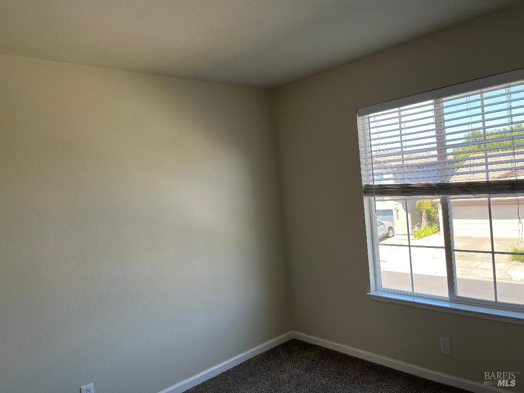 Detail Gallery Image 14 of 30 For 7224 16th Hole Dr, Windsor,  CA 95492 - 3 Beds | 2/1 Baths