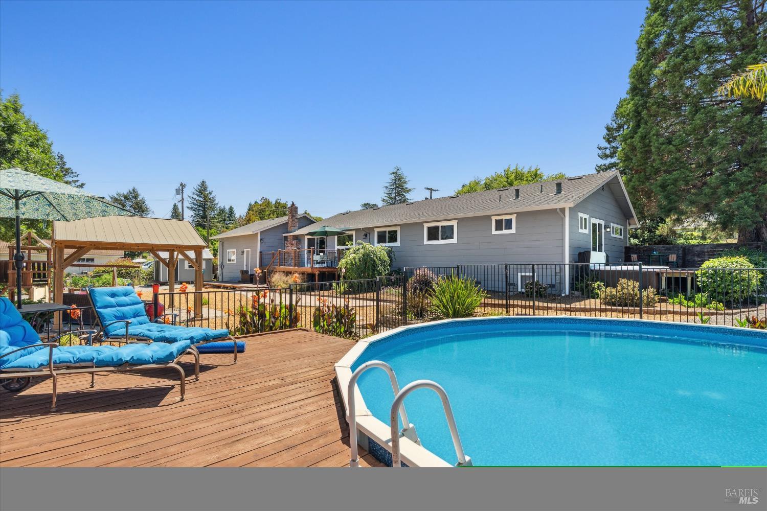 Detail Gallery Image 23 of 38 For 247 Greenwood Ter, Sebastopol,  CA 95472 - 3 Beds | 2 Baths