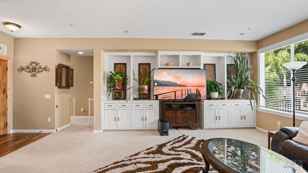 Detail Gallery Image 5 of 35 For 105 Clover Springs Dr, Cloverdale,  CA 95425 - 2 Beds | 2 Baths