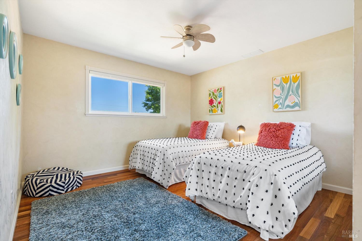 Detail Gallery Image 14 of 38 For 247 Greenwood Ter, Sebastopol,  CA 95472 - 3 Beds | 2 Baths