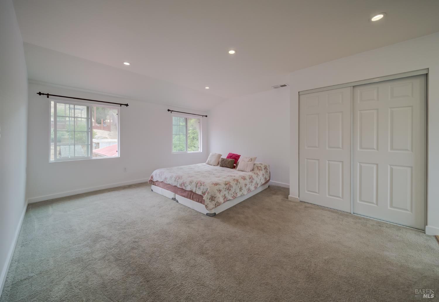 Detail Gallery Image 29 of 46 For 128 Newcastle Dr Dr, Vallejo,  CA 94591 - 4 Beds | 2/1 Baths