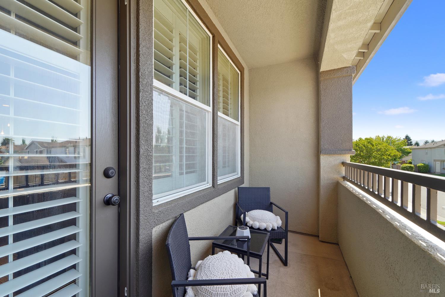 Detail Gallery Image 25 of 39 For 2931 Edgewater Dr, Santa Rosa,  CA 95407 - 3 Beds | 3 Baths