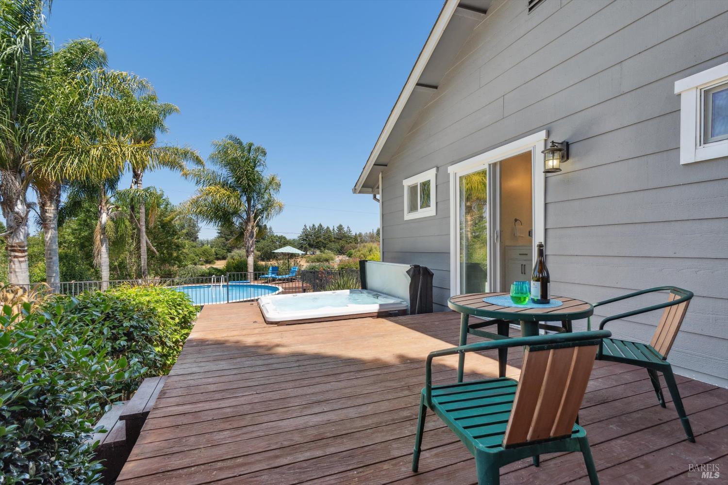 Detail Gallery Image 20 of 38 For 247 Greenwood Ter, Sebastopol,  CA 95472 - 3 Beds | 2 Baths