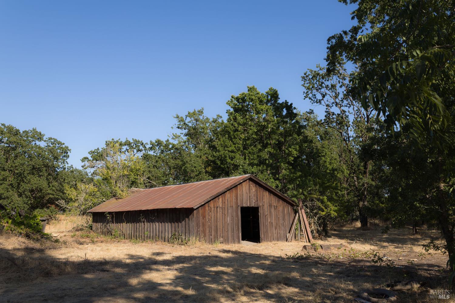 Detail Gallery Image 11 of 27 For 2220 Oakwild Ln, Santa Rosa,  CA 95401 - 4 Beds | 2 Baths